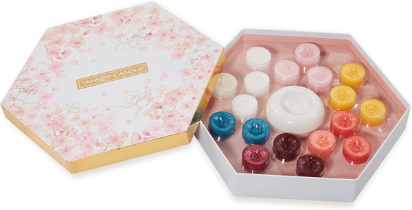 Yankee Candle Gift Set | 18 Scented Tea Lights + Holder Sakura Blossom Festival